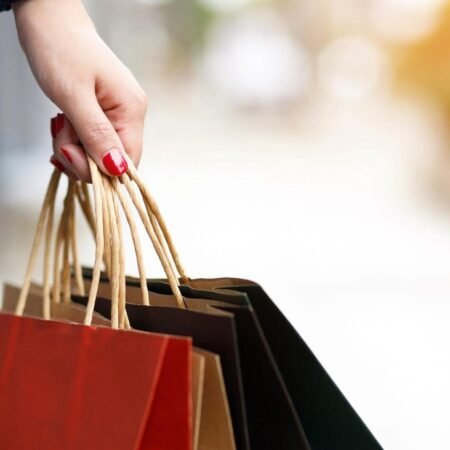 Japan December household spending falls m/m and y/y, poor numbers