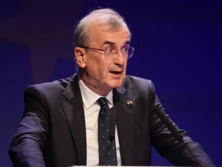 ECB’s Villeroy: It would be a mistake to predict rate move in a hurry