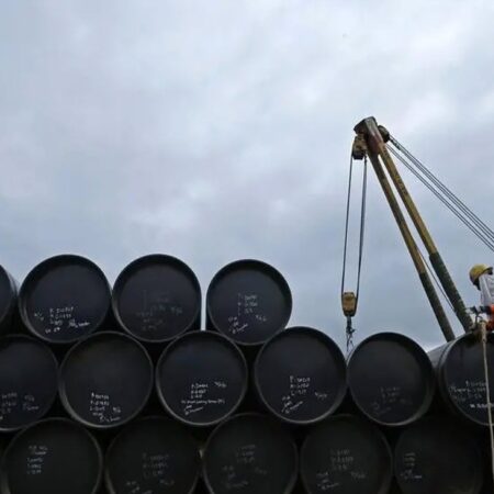 Japan reportedly calls on oil storage bases to prepare for release of stockpiles