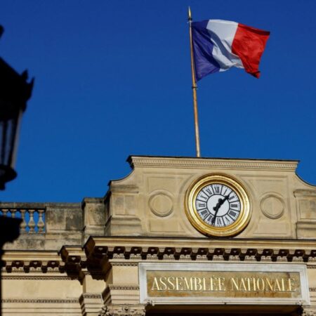 France April final manufacturing PMI 52.8 vs 52.8 prelim