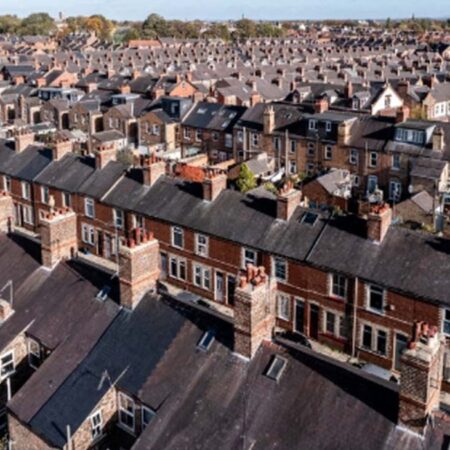 UK April Nationwide house prices +0.4% vs -0.3% m/m expected
