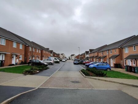 UK housing prices rise but employer confidence stays near record low