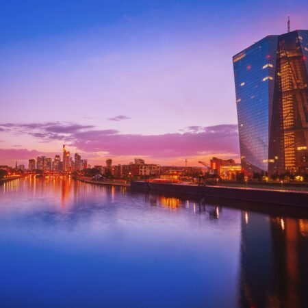 ECB policymakers reiterate they are not seeing second-round effects, stress data dependence